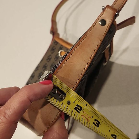 Stylish Brown Shoulder Bag - Picture 13 of 13